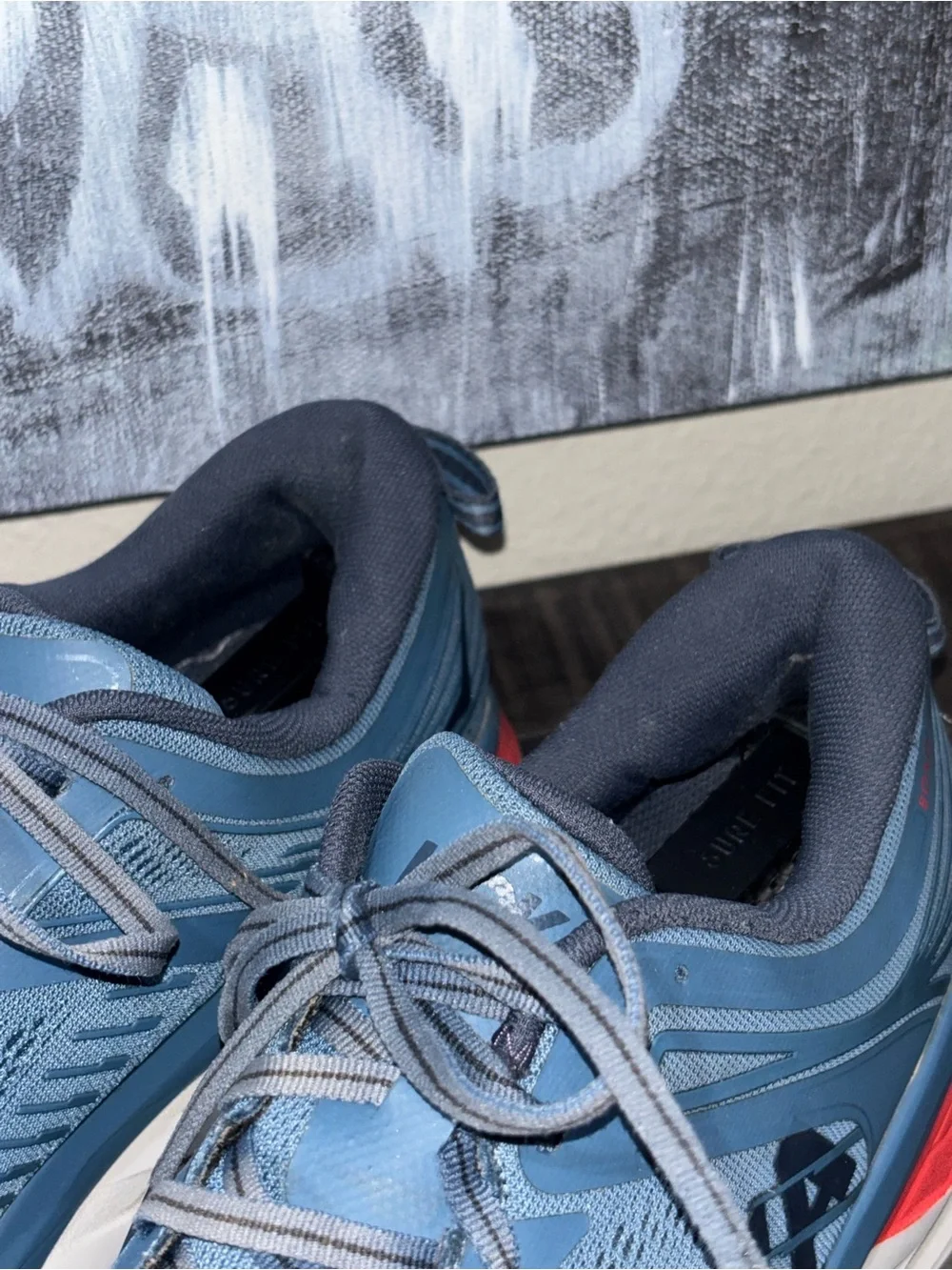 HOKA Bondi 7 running shoe MENS SZ 10.5